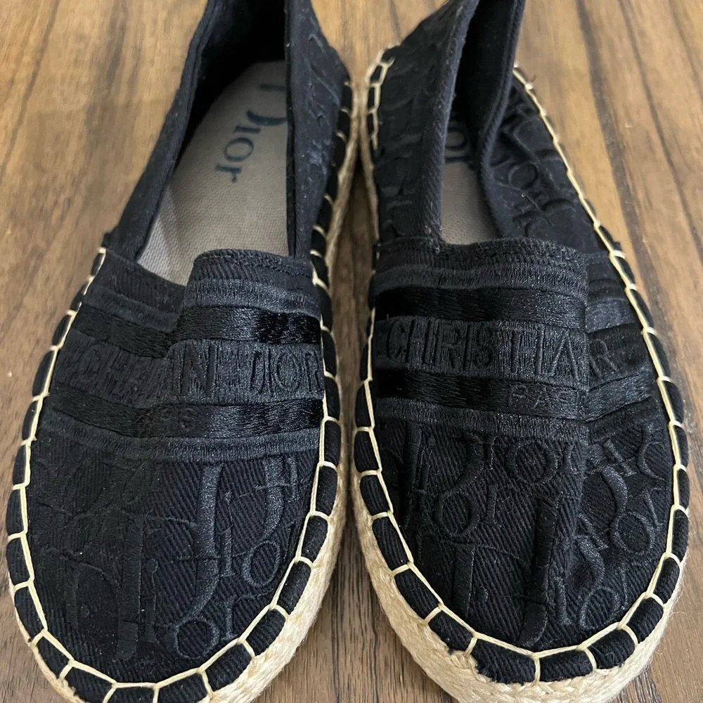 Size - Picture 2 of 3